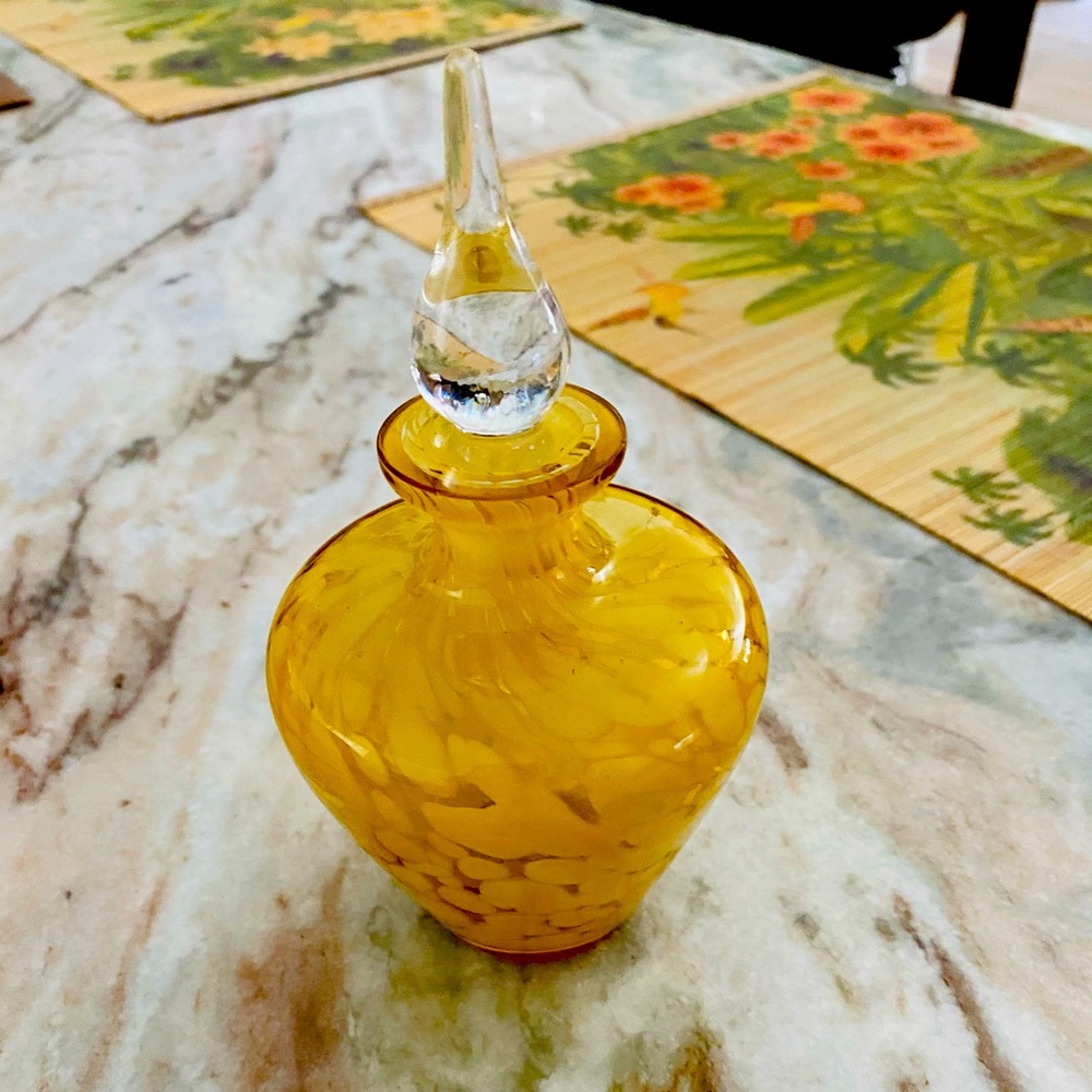 Murano perfume bottle with stopper! Never used just used for show!